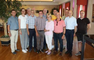 Fraktionsvorstand und ausgeschiedene Mitglieder der CDU-Ratsfraktion (von links): Rudi Luster-Haggeney, Dr. Ulrike Keitlinghaus, Thomas Freitag, Stefan Braun, Ferdi Fleiter, Matthias Lauktter, Hannelie Bcker-Riese, Magnus Knneke, Bernhard Friggemann, Klaus Grothues und Thorsten Gvert. 
