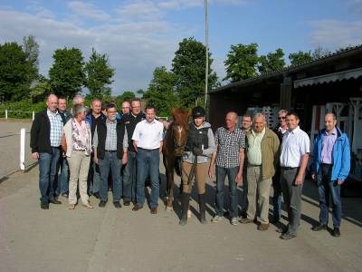 Die CDU-Fraktion Wadersloh informierte sich beim Reiterverein Wadersloh �ber die aktuellen Umbaupl�ne.