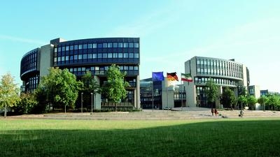Der Düsseldorfer Landtag ist Ziel der nächsten Busreise der Senionenunion